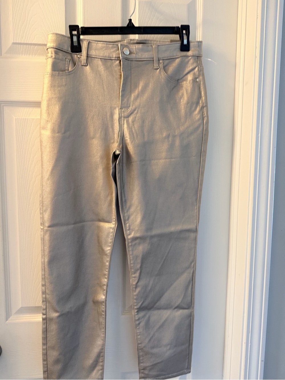 Chico's Shimmery Perfect Stretch girlfriend ankle Pants